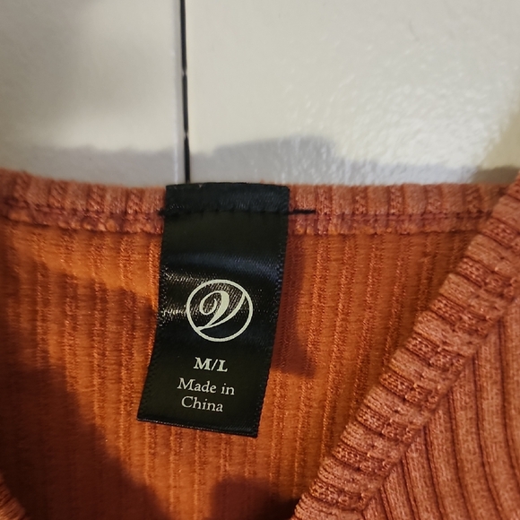 Women's Ribbed Rust Tank Top - Picture 2 of 2